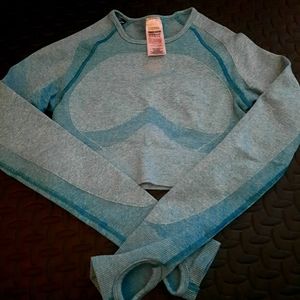 GYMSHARK long sleeve crop top